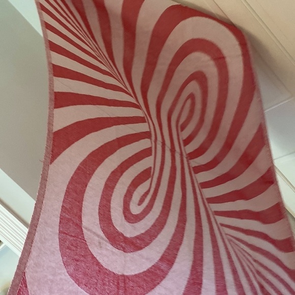 Wonderland 100% Organic Cotton with Eyelash Fringe Alice Red 2 Sides FLiPSiDE - Picture 5 of 10